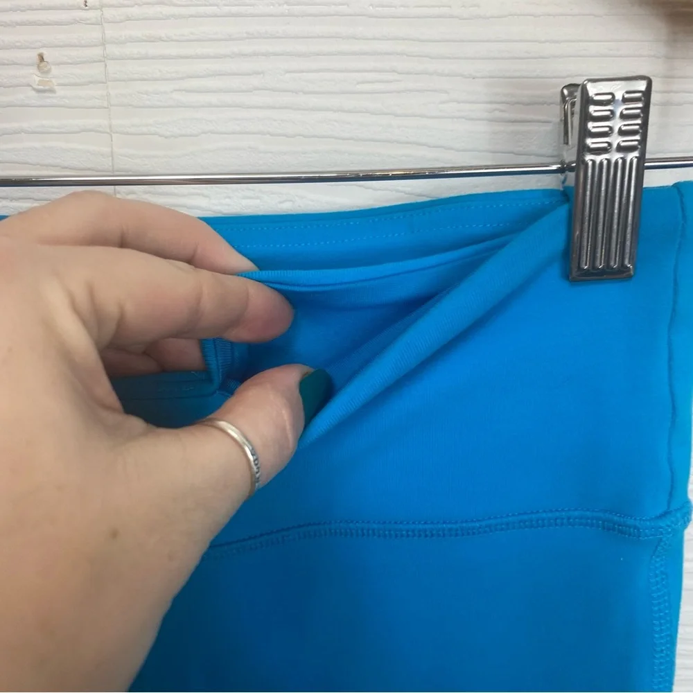 ALO Yoga Goddess Leggings in Seaport Blue & Gray - Picture 7 of 9